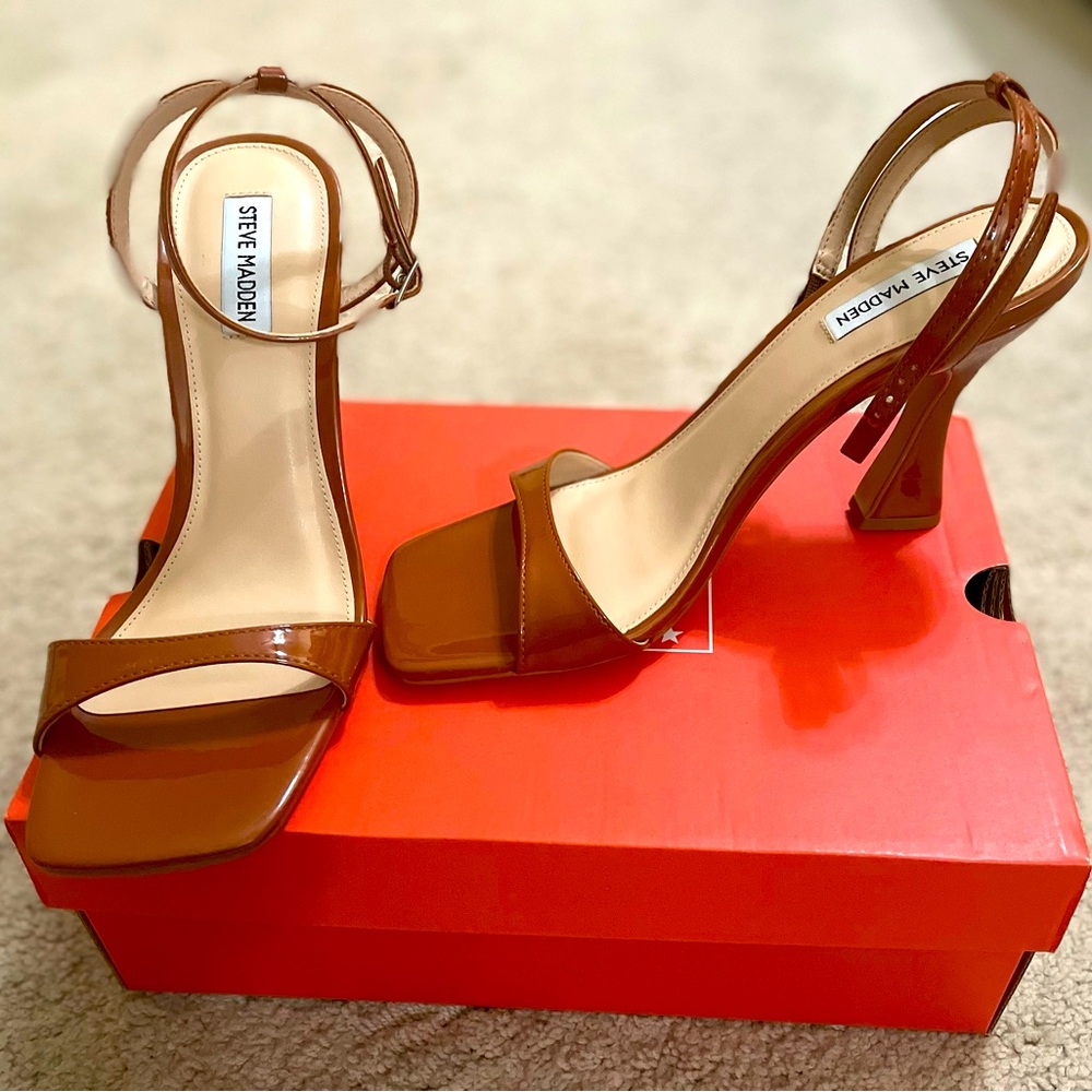 Steve Madden new never worn high heeled dress sandals